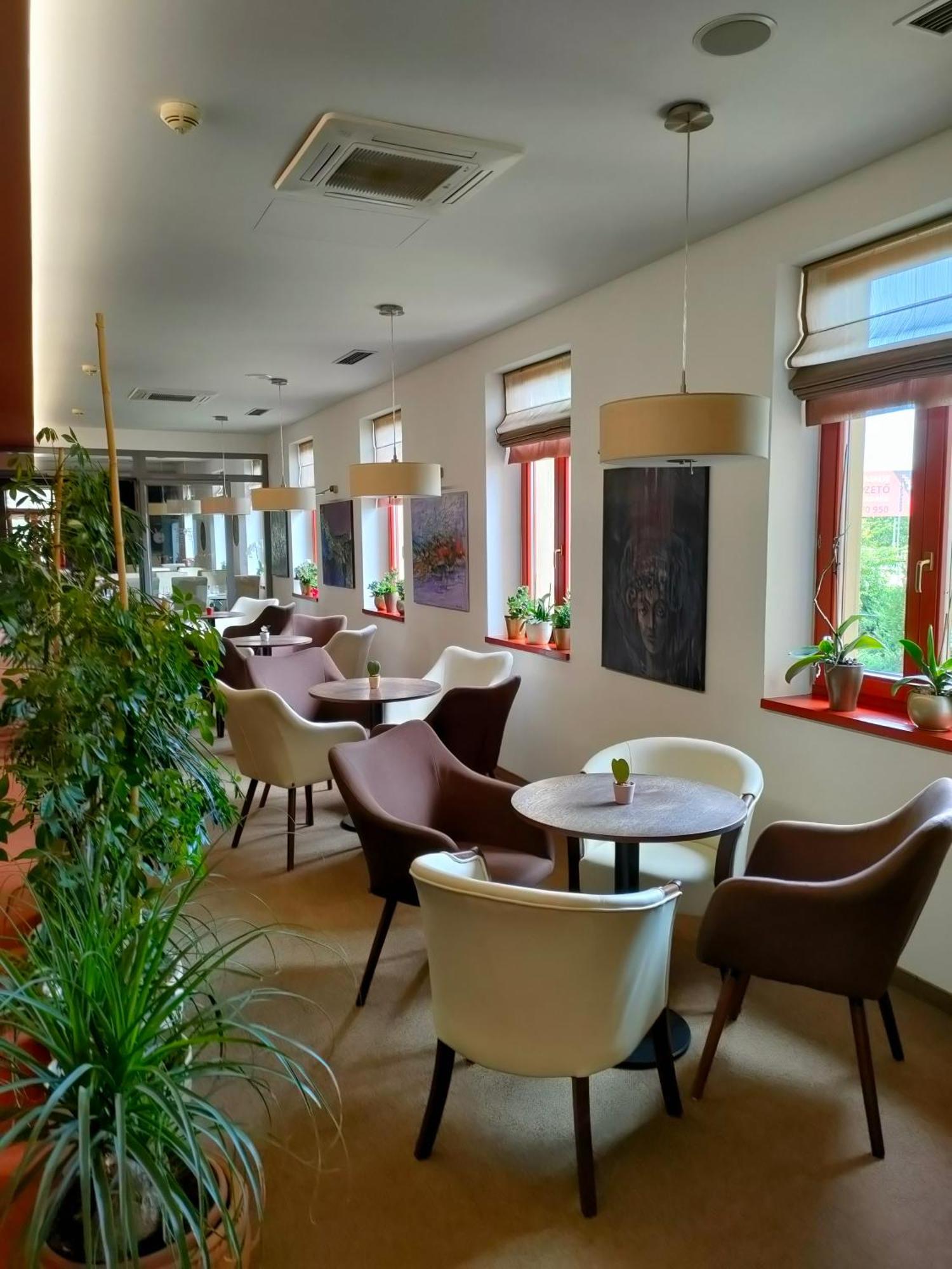 Peklo Hotel Komarno